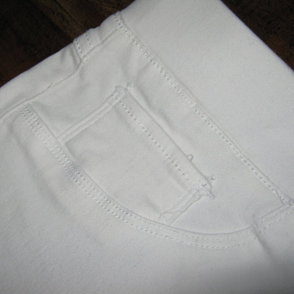 NEW SoundStyle Skimmer White Capris - Size L (12-14) - Picture 8 of 9